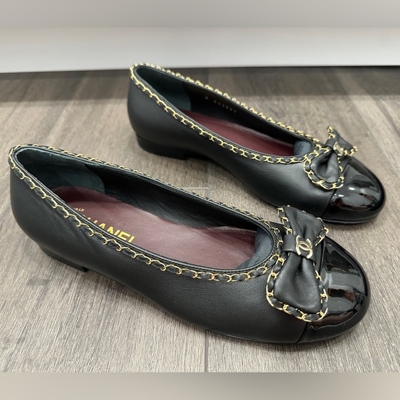 $1.5K 2024 CHANEL CC LOGO BOW BLACK LEATHER GOLD CHAIN BALLET BALLERINA FLATS 38 - Picture 3 of 15